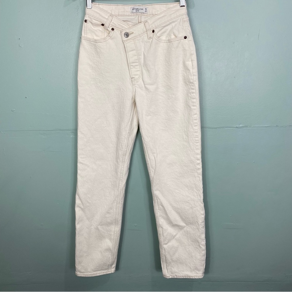 Abercrombie & Fitch The Dad High Rise Jean Cream Criss Cross Sz 26 2‎ R FLAWED